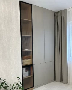 распашной шкаф